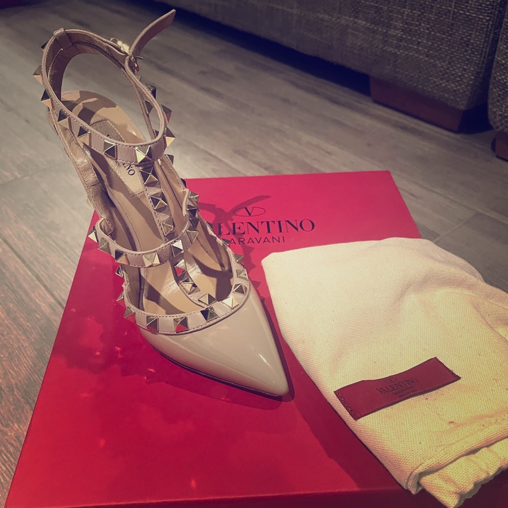 Valentino Rockstud heals size 36